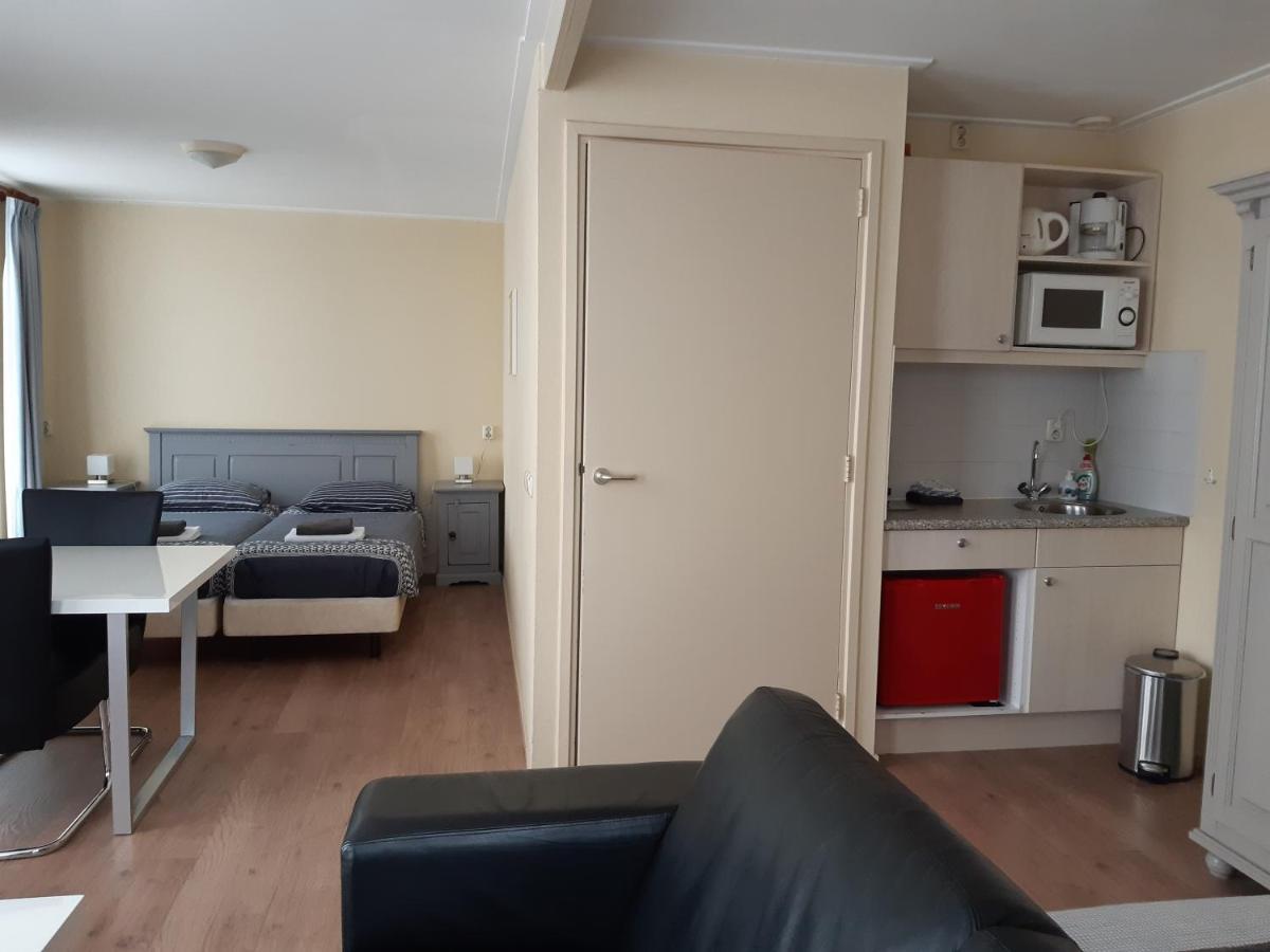 Logement 'De Witte Klok' Oude Bildtzijl Exterior foto